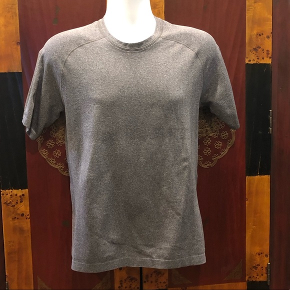Lululemon Mens Grey Shirt - Picture 12 of 13